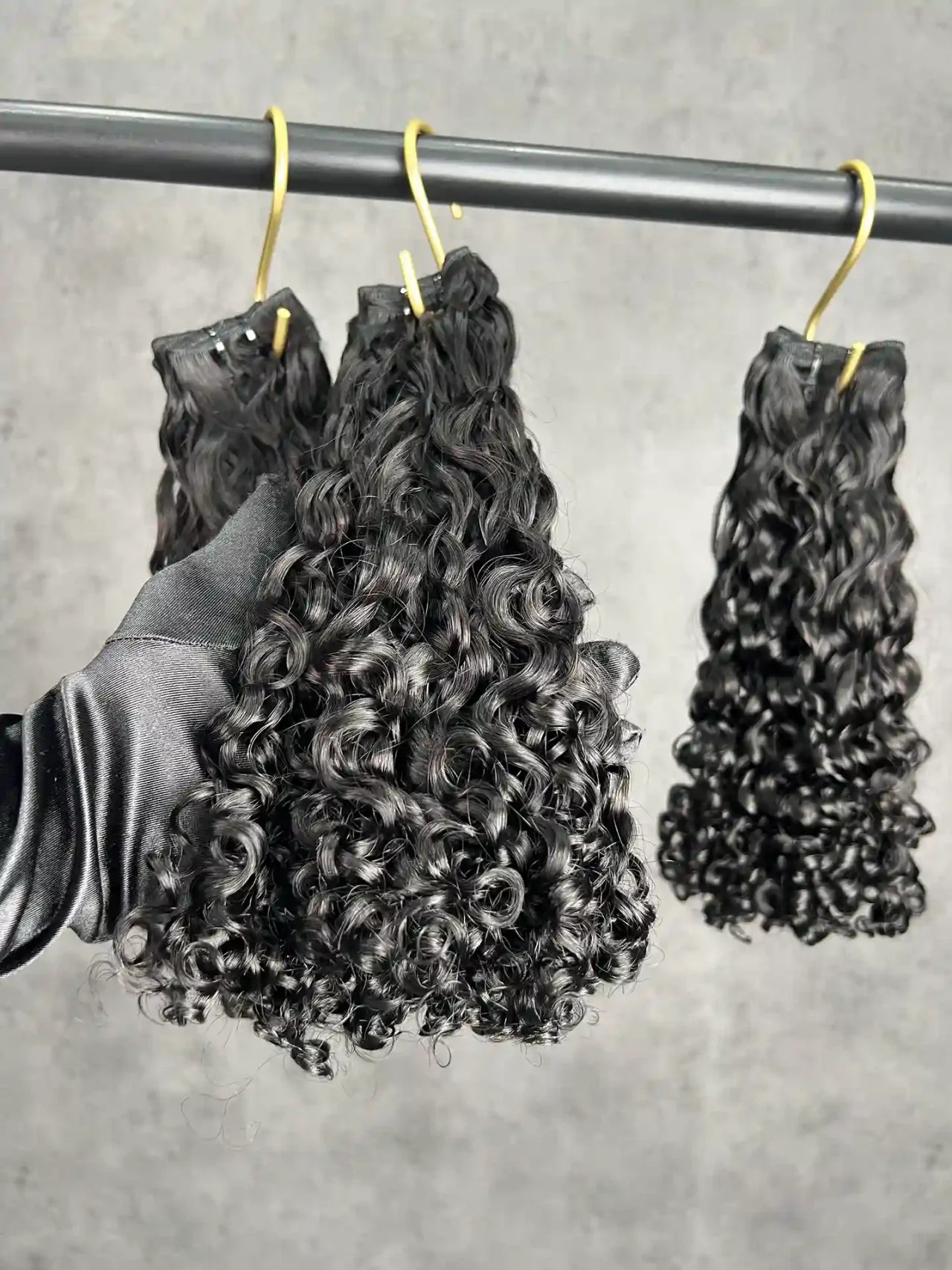 3 paquets de cheveux bouclés style Pixie à grosses boucles birmanes, double épaisseur | Longueur 10 à 24 pouces | Marque Boruihair | 100 % cheveux humains